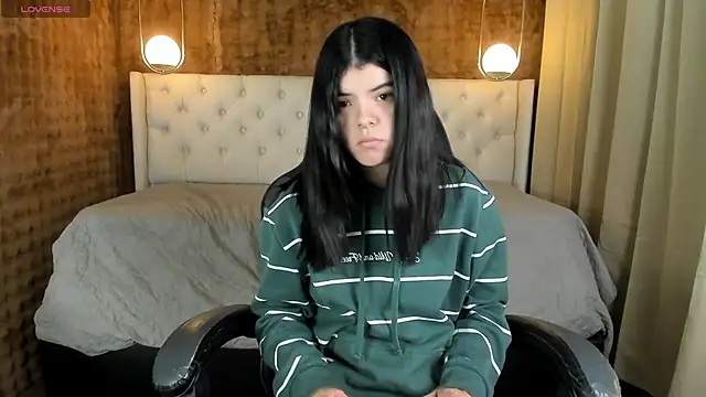 Maddy bennet online show from March 19, 5:52 am