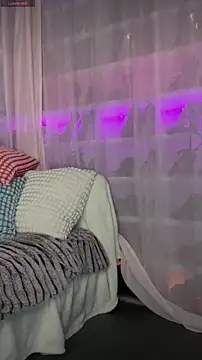 baobaomiqi linger online show from October 11, 4:38 pm