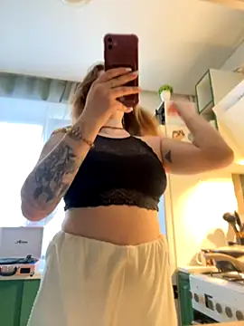 MayaMystic online show from October 29, 1:13 pm