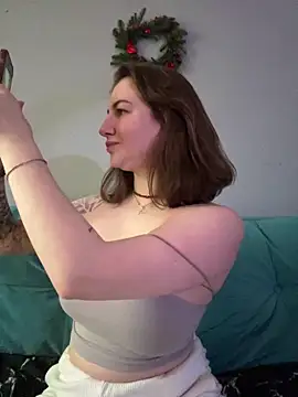 MayaMystic online show from December 18, 1:06 pm