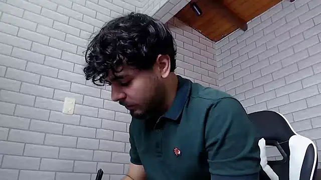 Snapshot of Samir_bear chatting on September 22, 12:51 pm Samir bear online show from September 22, 12:51 pm