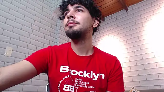 Snapshot of Samir_bear chatting on October 4, 12:36 pm Samir bear online show from October 4, 12:36 pm