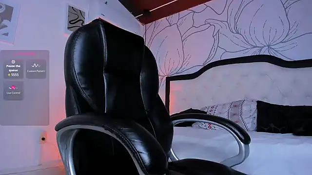 Snapshot of Samir_bear chatting on October 16, 1:45 pm Samir bear online show from October 16, 1:45 pm