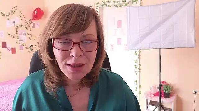 Miss Moren online show from March 17, 5:33 am