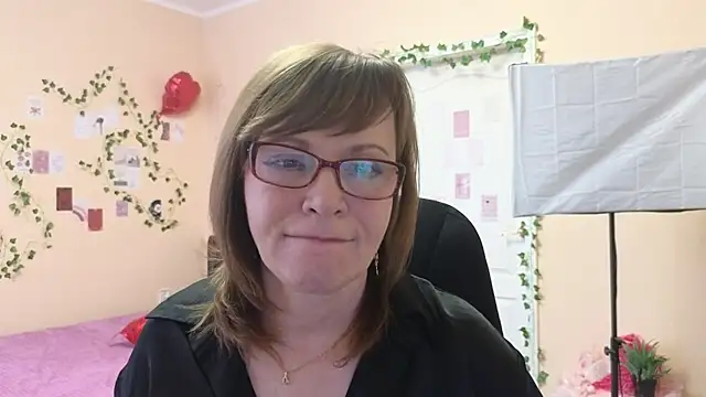 Miss Moren online show from March 19, 4:49 am