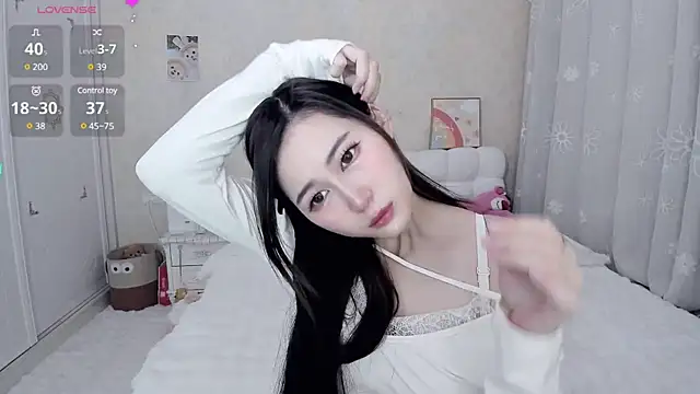 Snapshot of Tomakto chatting on February 19, 11:04 pm Tomakto online show from February 19, 11:04 pm