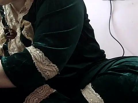 Housewife12 online show from February 10, 10:08 am