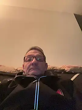 Snapshot of loverman2941 chatting on December 6, 7:23 pm loverman2941 online show from December 6, 7:23 pm