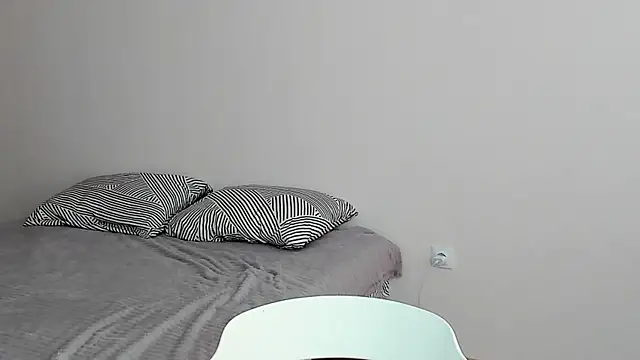 Snapshot of Sweet_white_chocolate chatting on April 24, 8:39 am Sweet white chocolate online show from April 24, 8:39 am