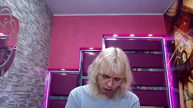 perfectlump online show from October 18, 1:56 pm