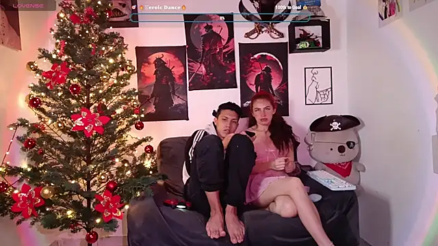 Snapshot of Ambar_and_daimon_ chatting on December 4, 9:56 pm Ambar and daimon online show from December 4, 9:56 pm