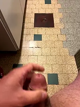 Snapshot of mikiss789 chatting on October 12, 3:16 am mikiss789 online show from October 12, 3:16 am