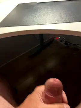 Snapshot of mikiss789 chatting on October 20, 8:09 pm mikiss789 online show from October 20, 8:09 pm