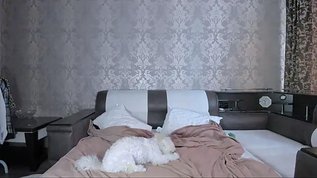 Agnes Allenn online show from September 22, 10:28 am