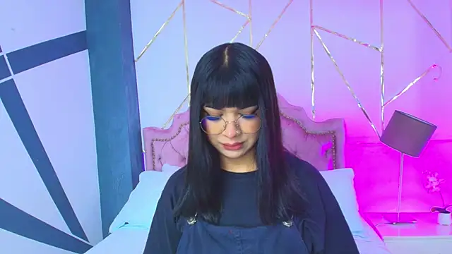 RoseCassie online show from January 19, 1:12 pm