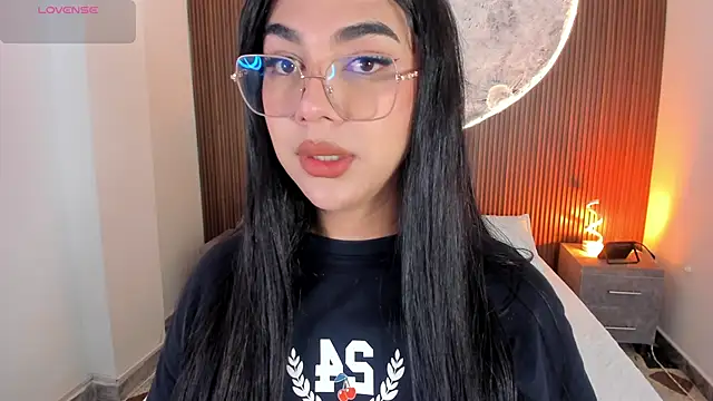 RoseCassie online show from February 10, 1:15 pm