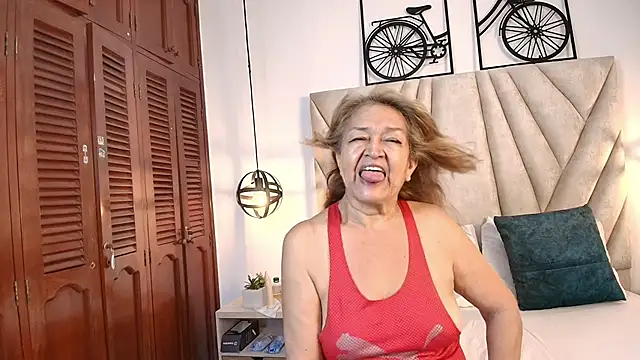 Valentinadiazz1 online show from February 27, 7:26 pm