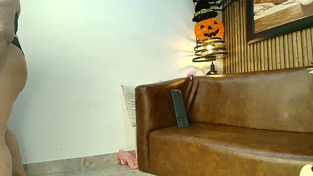 Valentinadiazz1 online show from October 31, 7:15 pm