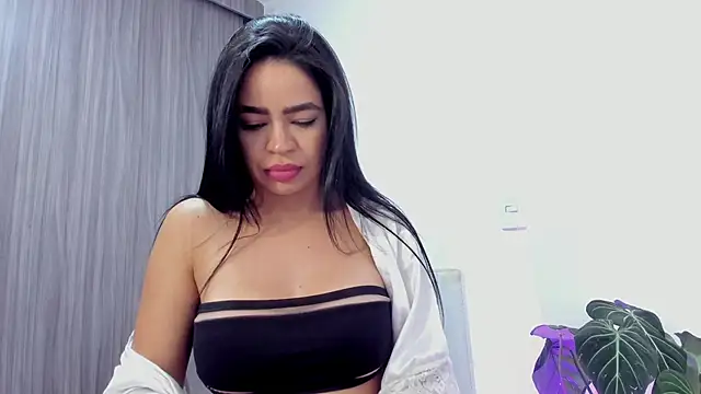 Snapshot of Sara_Leblanc chatting on February 26, 3:52 pm Sara Leblanc online show from February 26, 3:52 pm