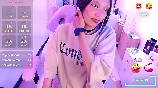 mia collens online show from February 14, 6:12 am