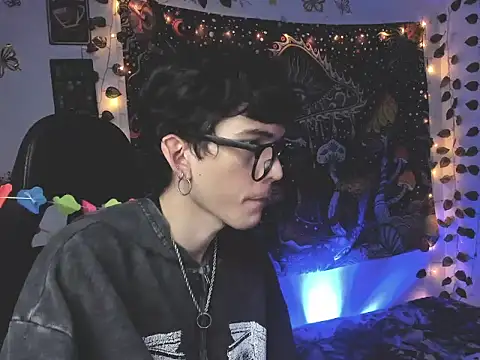 skinny dann online show from July 25, 3:37 am