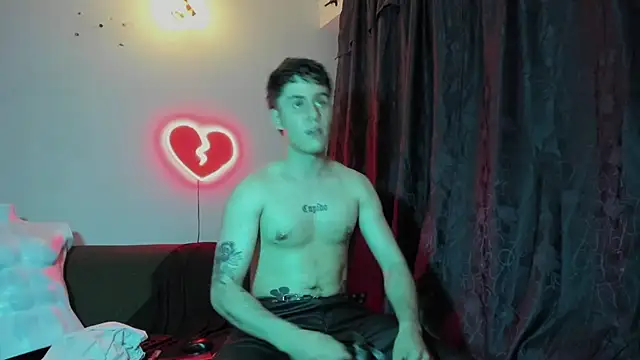 Snapshot of Antonello_Vannucci chatting on December 25, 1:53 am Antonello Vannucci online show from December 25, 1:53 am