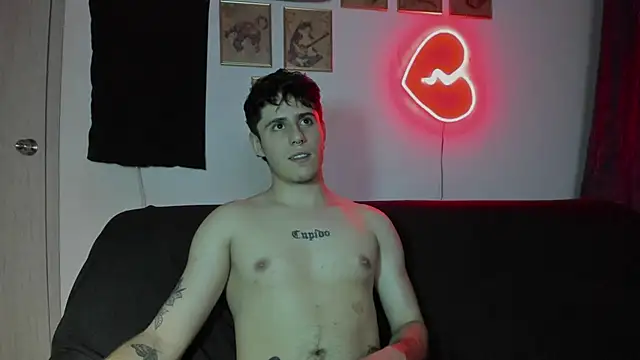 Snapshot of Antonello_Vannucci chatting on January 5, 10:29 pm Antonello Vannucci online show from January 5, 10:29 pm