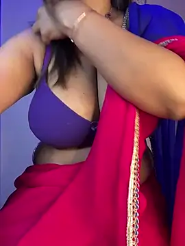 honeyboobies7249 online show from May 18, 7:09 pm