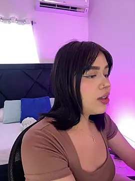 Snapshot of Lily_Woodz chatting on April 4, 7:11 pm Lily Woodz online show from April 4, 7:11 pm