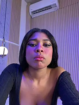 Snapshot of salomebenz chatting on May 7, 8:58 pm salomebenz online show from May 7, 8:58 pm