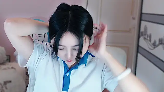 Snapshot of xiao-xiao-D chatting on March 12, 4:51 am xiao-xiao-D online show from March 12, 4:51 am