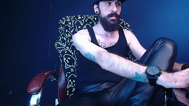 Snapshot of AxelColton chatting on March 12, 12:47 pm AxelColton online show from March 12, 12:47 pm