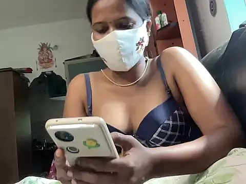 Snapshot of Tamil_Sanjana_ chatting on May 19, 8:31 am Tamil Sanjana online show from May 19, 8:31 am