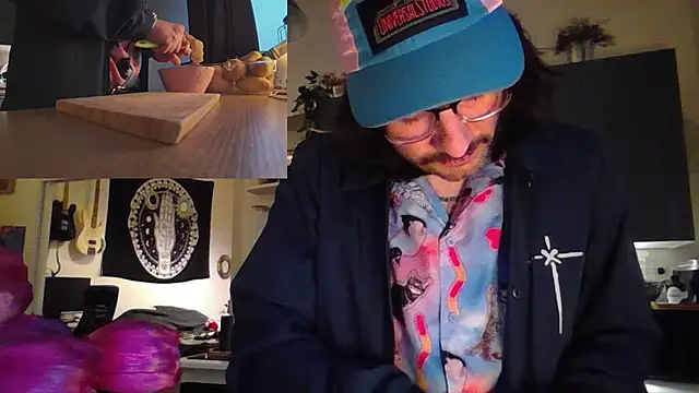 Snapshot of Chuck-FR chatting on March 30, 6:09 pm Chuck-FR online show from March 30, 6:09 pm