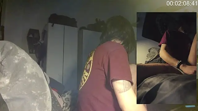 Snapshot of Chuck-FR chatting on April 1, 10:27 am Chuck-FR online show from April 1, 10:27 am