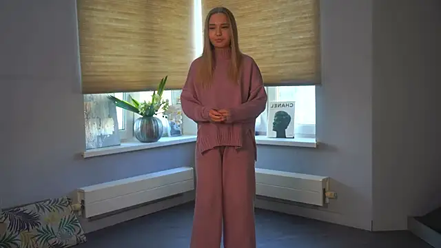 HildColden online show from December 24, 6:55 am