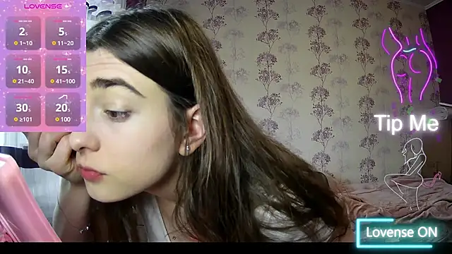 Snapshot of Sofiy_a chatting on February 5, 11:55 am Sofiy a online show from February 5, 11:55 am