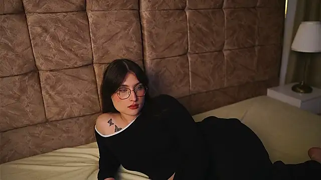 Daisha Riley online show from March 17, 3:55 am