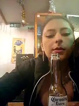 Snapshot of catalella14 chatting on January 11, 1:59 am catalella14 online show from January 11, 1:59 am