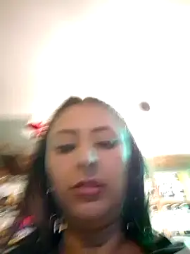 Snapshot of catalella14 chatting on January 28, 1:39 am catalella14 online show from January 28, 1:39 am