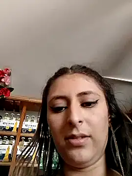 Snapshot of catalella14 chatting on February 15, 8:11 pm catalella14 online show from February 15, 8:11 pm