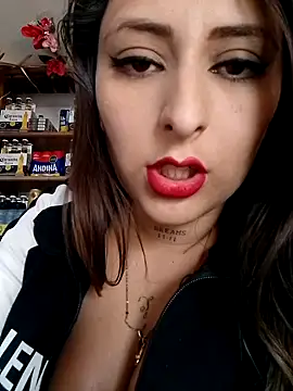 Snapshot of catalella14 chatting on March 12, 8:20 pm catalella14 online show from March 12, 8:20 pm