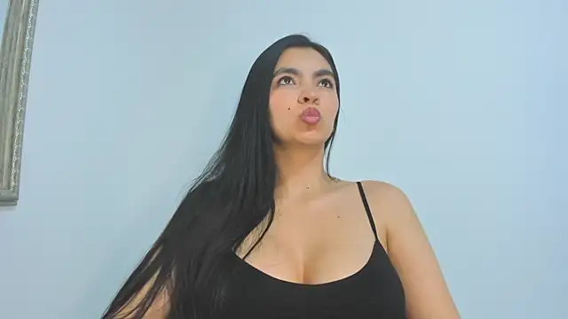 Snapshot of nathyy_garcia chatting on October 31, 12:11 am nathyy garcia online show from October 31, 12:11 am