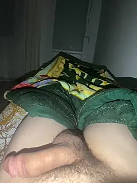 Snapshot of ayandz05 chatting on October 8, 12:30 am ayandz05 online show from October 8, 12:30 am