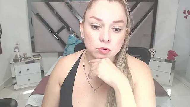 natalia5560 online show from March 13, 1:40 pm