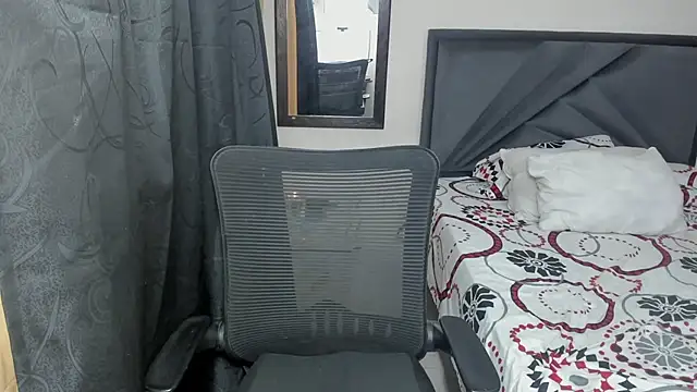 Snapshot of natalia5560 chatting on May 14, 7:53 pm natalia5560 online show from May 14, 7:53 pm
