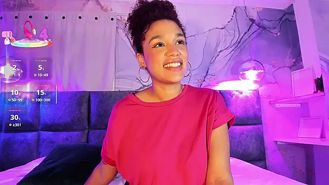 loladupont online show from March 18, 11:41 am