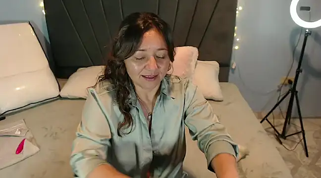 Snapshot of AngelRouss chatting on January 19, 7:15 pm AngelRouss online show from January 19, 7:15 pm