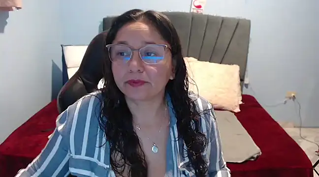 Snapshot of AngelRouss chatting on February 22, 8:09 pm AngelRouss online show from February 22, 8:09 pm
