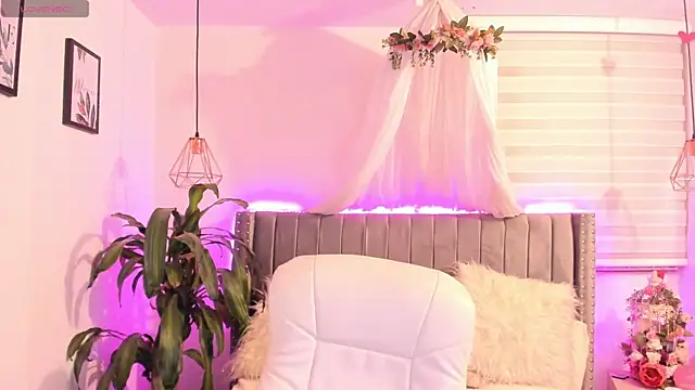 vanesa moon   online show from February 14, 12:09 am